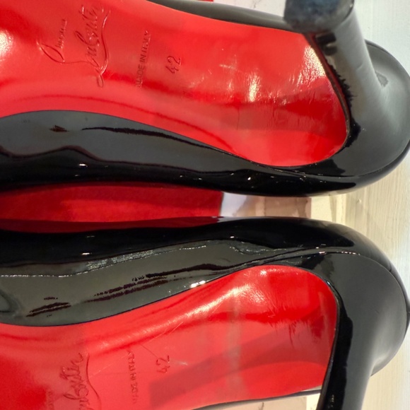 Christian Louboutin Black Patent Round Toe Classic Heels, Size 42 - Picture 6 of 8